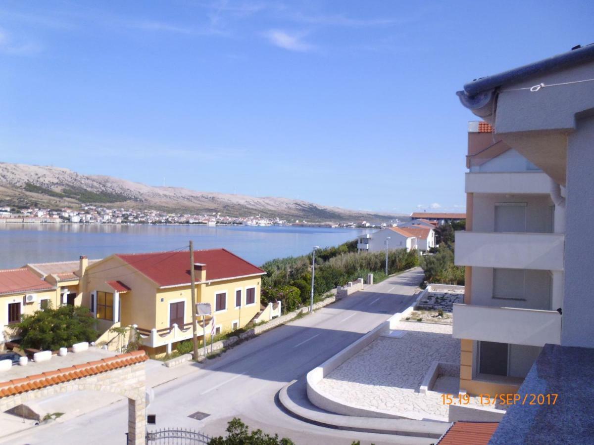 Apartments Lidija Pag Town Exterior photo